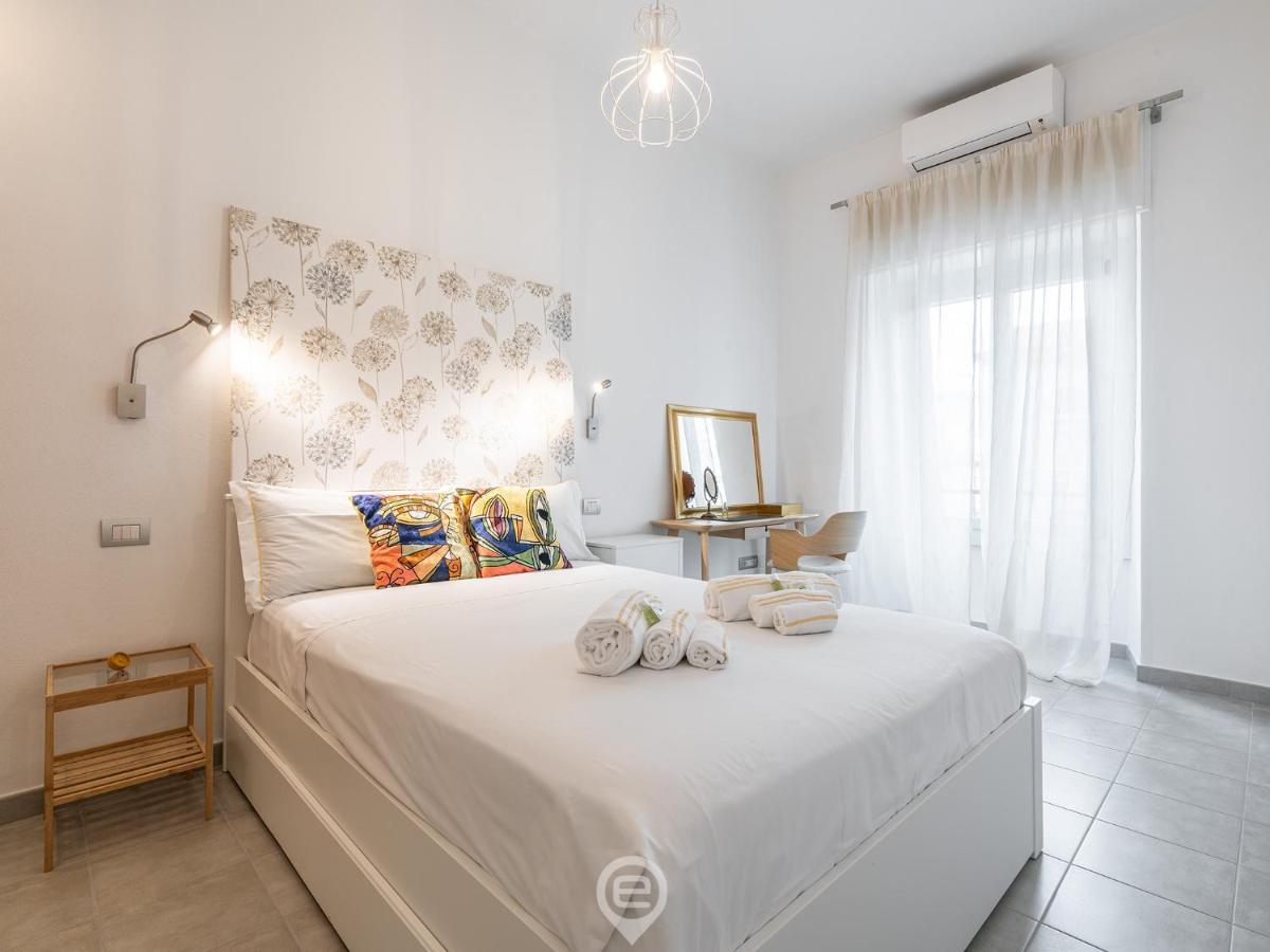 White Gold Apartment Каляри Екстериор снимка
