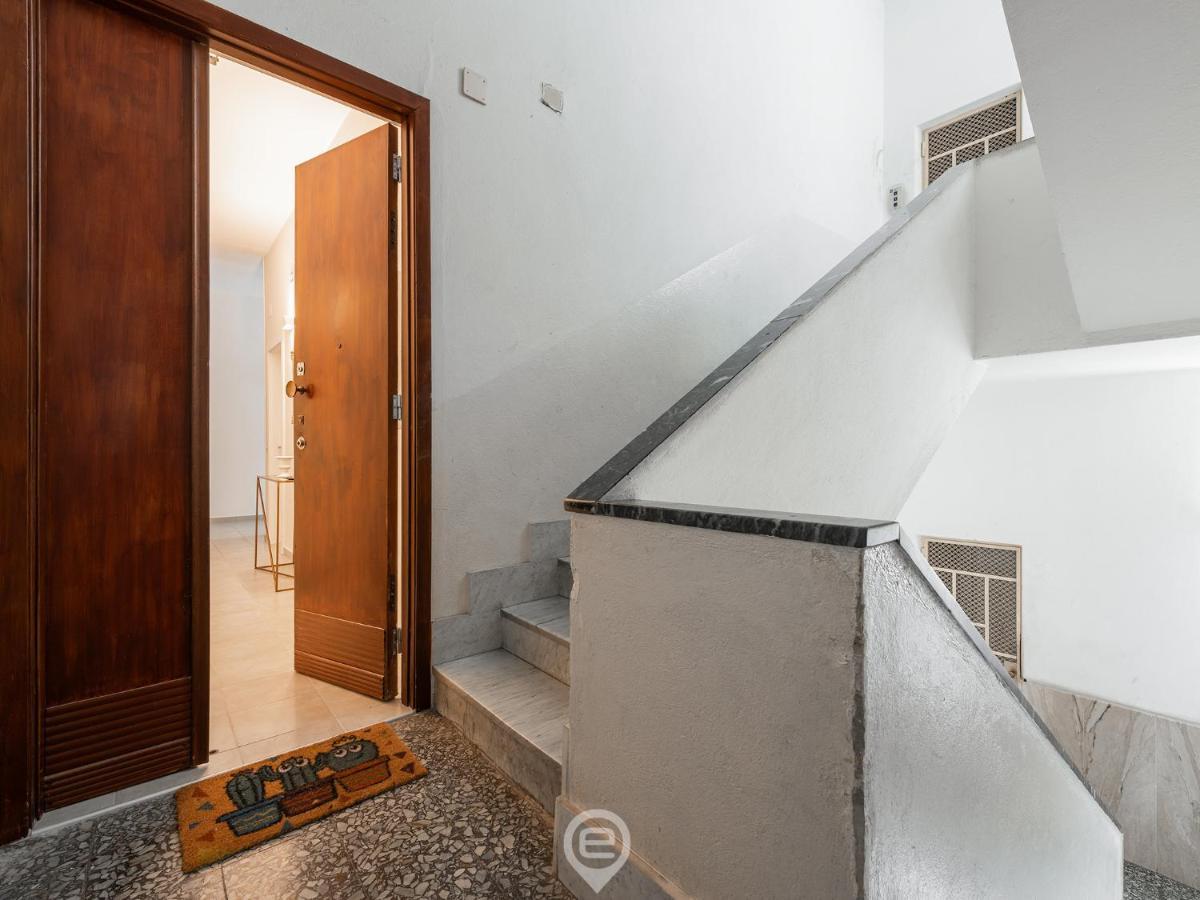 White Gold Apartment Каляри Екстериор снимка