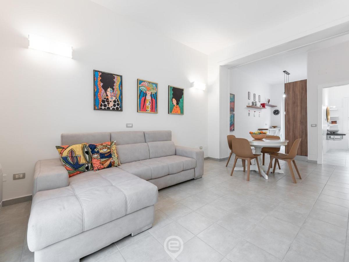 White Gold Apartment Каляри Екстериор снимка