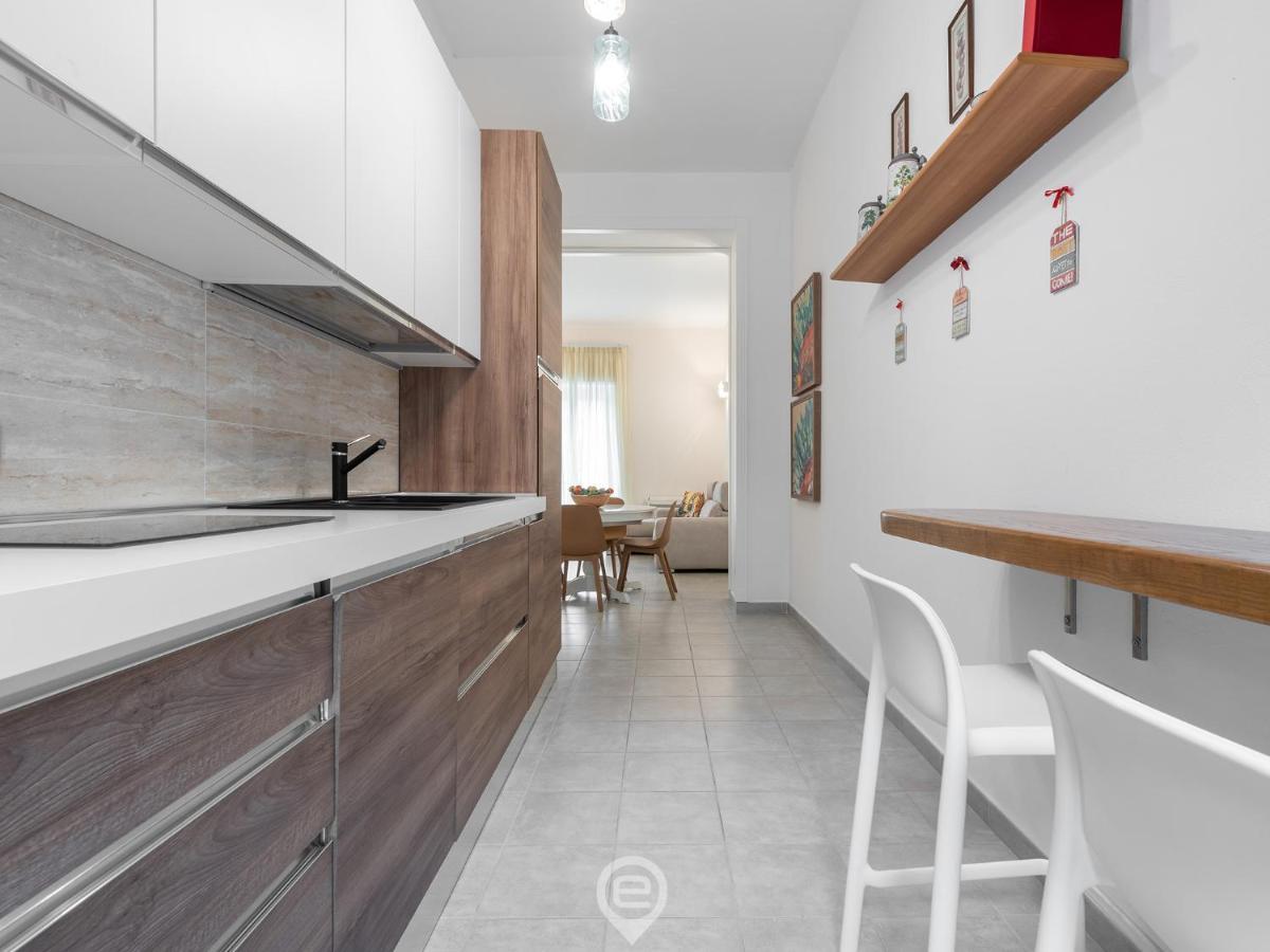 White Gold Apartment Каляри Екстериор снимка